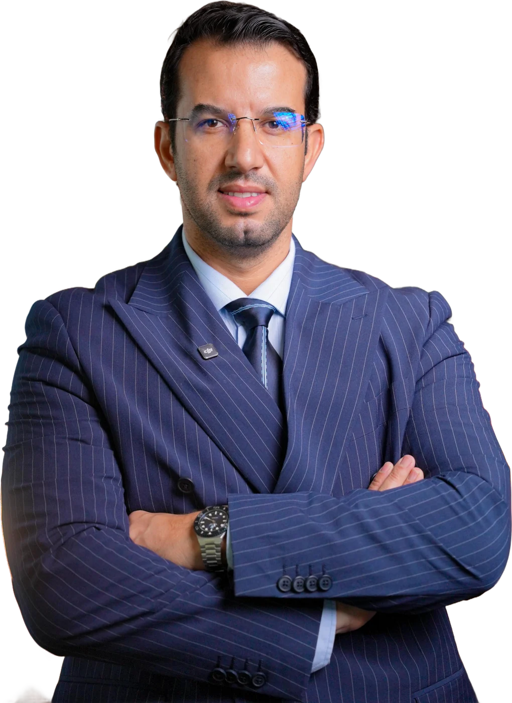 Abdelmajid Charrass, costume bleu marine à rayures, bras croisés